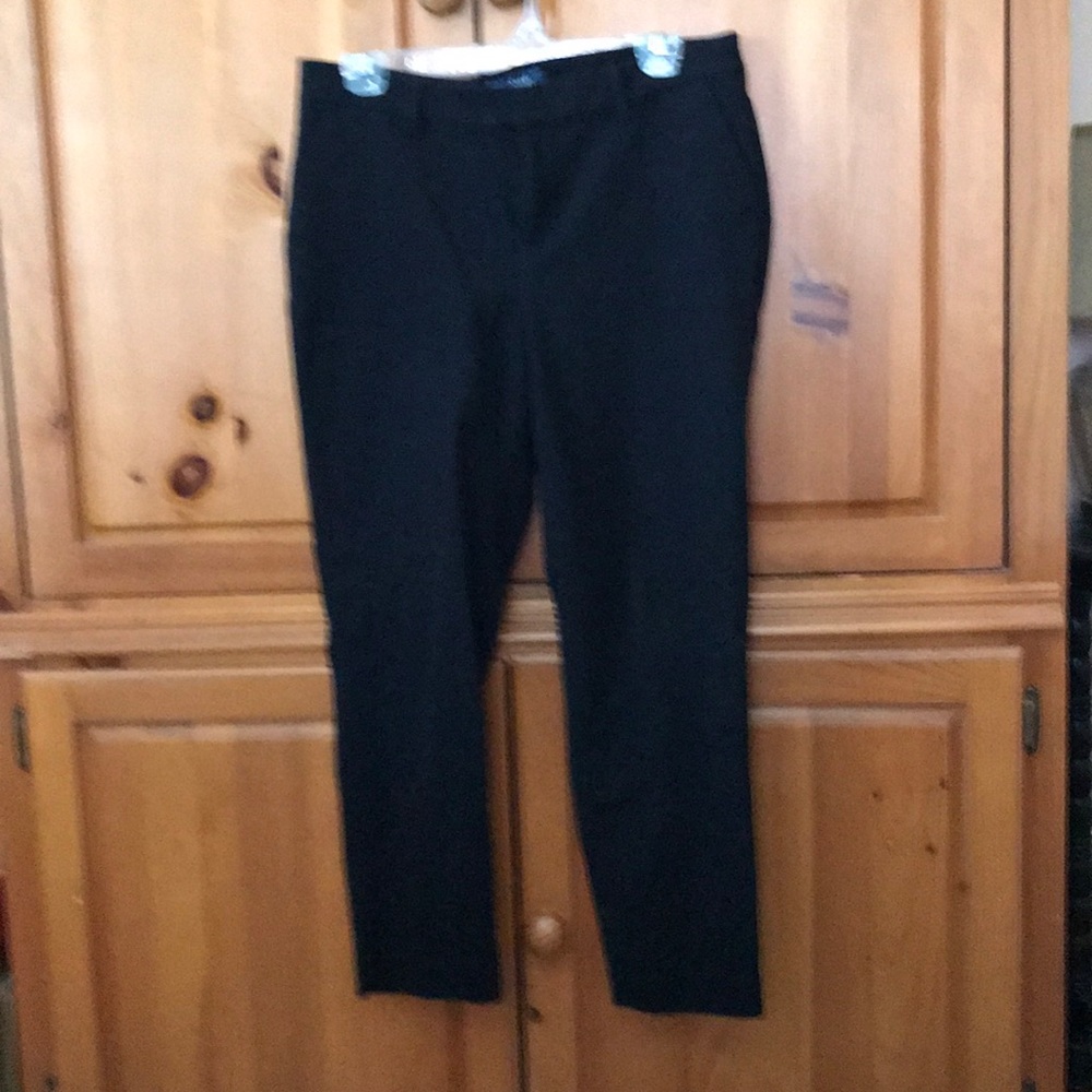 Black old navy capris size 8